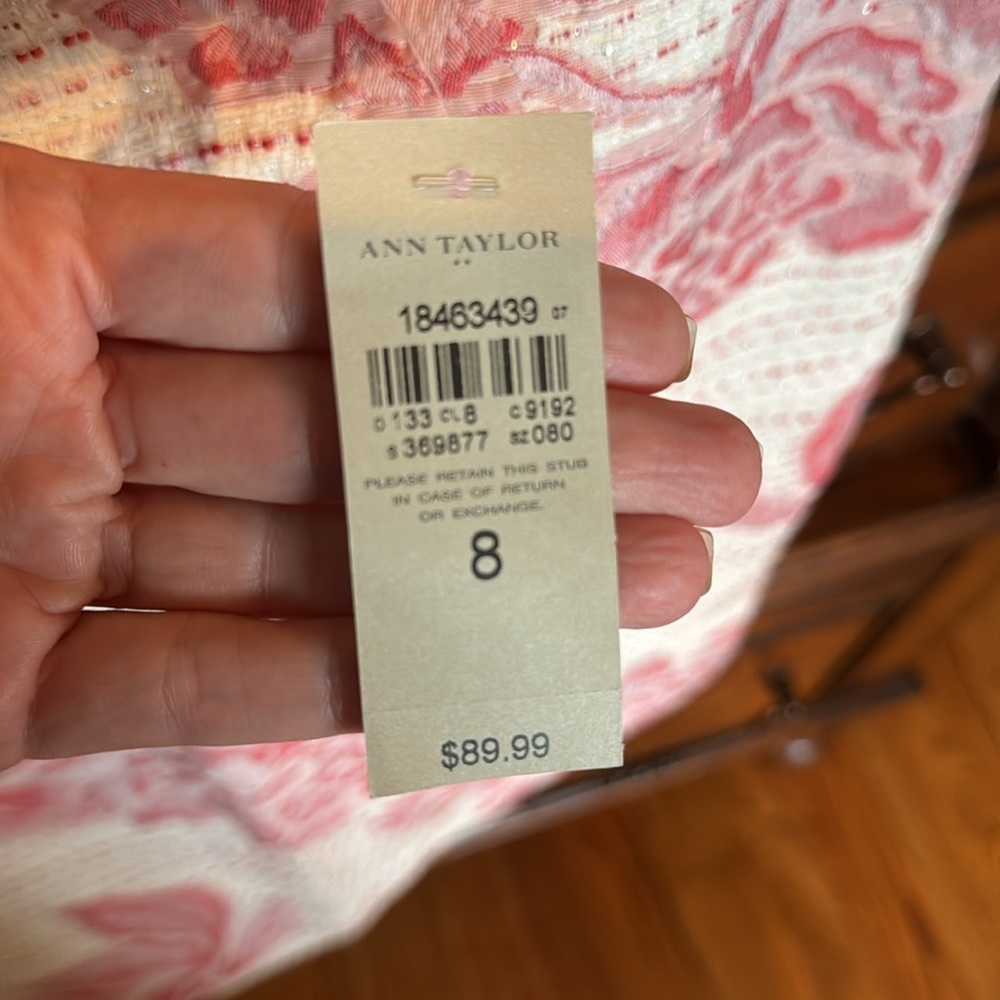 NWT beautiful cream and coral/pink Ann Taylor pencil skirt. Zip up back. - Picture 3 of 4